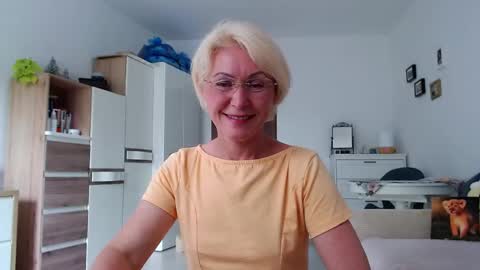 Snapshot of jasmin18v chatting on May 2026 01:27:01 PM Jasmin room for people 40 online show from May 2026 01:27:01 PM