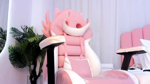      online show from December 2024 09:43:02 AM