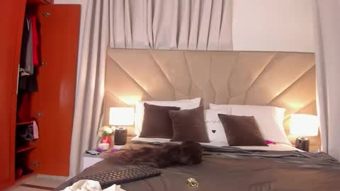 Snapshot of jasmin_melons chatting on February 2026 01:21:02 AM jasmin_melons online show from February 2026 01:21:02 AM