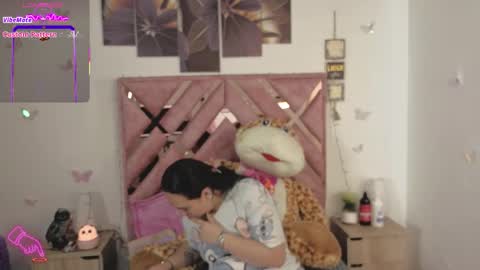 JASMINE  online show from November 2025 11:57:02 AM