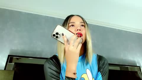Snapshot of jasminemoore chatting on February 2025 10:30:02 PM Jazmin online show from February 2025 10:30:02 PM