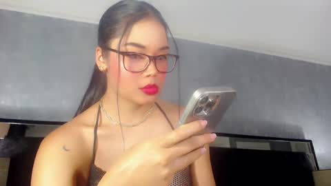 Snapshot of jasminemoore chatting on September 2025 09:15:01 PM Jazmin online show from September 2025 09:15:01 PM