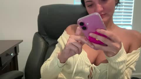 Jasmine Tate online show from October 2025 08:52:02 PM