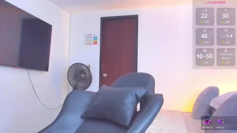 JBrooksXx online show from October 2025 03:24:01 PM