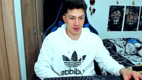 Javier online show from January 2025 05:35:01 AM