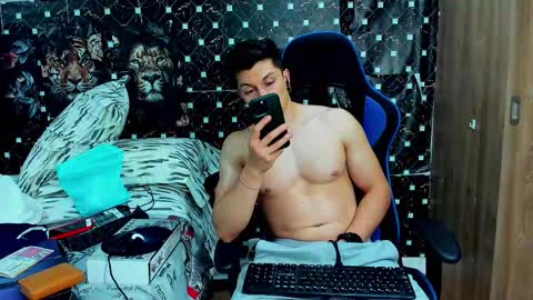 Snapshot of javiersexymann chatting on February 2026 06:22:02 AM Javier online show from February 2026 06:22:02 AM