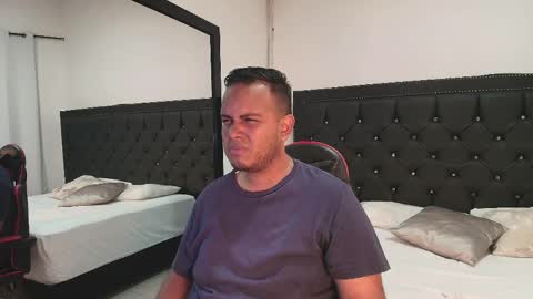 Jay Dusk online show from April 2026 03:39:02 AM