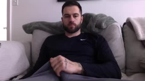 jayg333 online show from February 2026 06:52:01 PM