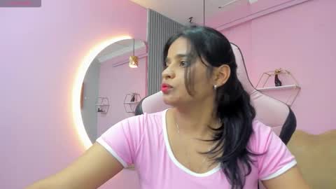 jazmin  online show from October 2025 02:51:02 PM