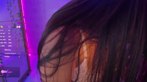 Jazmine online show from January 2025 01:45:02 PM