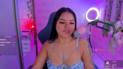 Jazmine online show from February 2025 12:15:02 PM