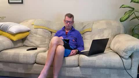 Jon online show from October 2025 06:12:01 PM