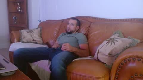 JcMax305 online show from January 2025 12:51:02 PM