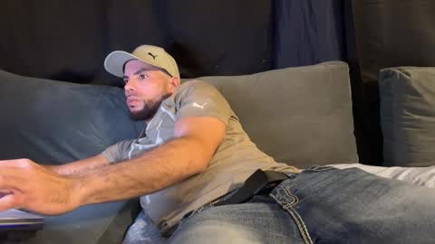 JcMax305 online show from February 2026 07:10:01 PM