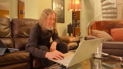 Snapshot of jdineuless chatting on February 2025 09:19:01 PM JDinEuless online show from February 2025 09:19:01 PM