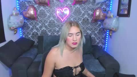 Snapshot of jdstudio chatting on March 2026 03:12:02 AM . Julianita y Valery . online show from March 2026 03:12:02 AM