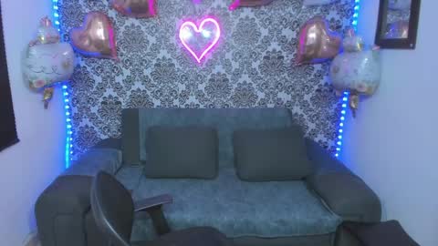 . Julianita y Valery . online show from June 2026 03:53:01 AM