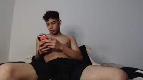 Snapshot of jeampier_sexy chatting on March 2025 11:01:02 PM jeampier_sexy online show from March 2025 11:01:02 PM