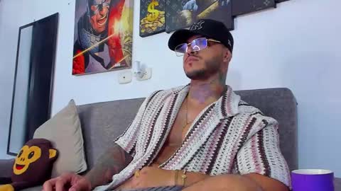 Snapshot of jean_lopez chatting on January 2025 06:48:02 AM Jean axelcrow Modelo Independiente online show from January 2025 06:48:02 AM