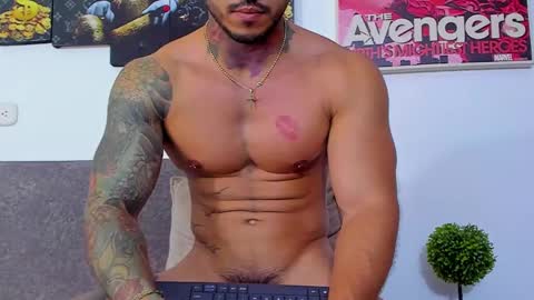 Snapshot of jean_lopez chatting on February 2025 09:53:01 AM Jean axelcrow Modelo Independiente online show from February 2025 09:53:01 AM