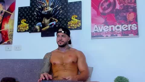 Snapshot of jean_lopez chatting on February 2025 08:43:02 AM Jean axelcrow Modelo Independiente online show from February 2025 08:43:02 AM