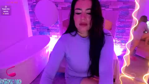 Snapshot of jeannette_tay chatting on June 2026 03:33:01 AM JEANNETTE online show from June 2026 03:33:01 AM