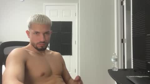 Snapshot of jeanwhitebianco chatting on April 2026 11:42:02 PM jeanwhitebianco online show from April 2026 11:42:02 PM