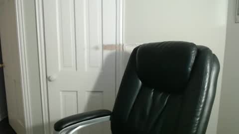 Snapshot of jeb5150 chatting on January 2025 04:10:01 AM JE online show from January 2025 04:10:01 AM