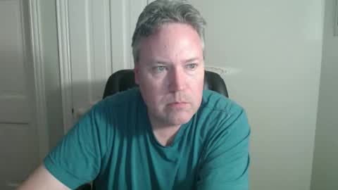 JE online show from December 2025 02:43:02 AM