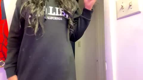 Snapshot of jeddahdolly chatting on February 2025 10:54:01 PM jeddahdolly online show from February 2025 10:54:01 PM