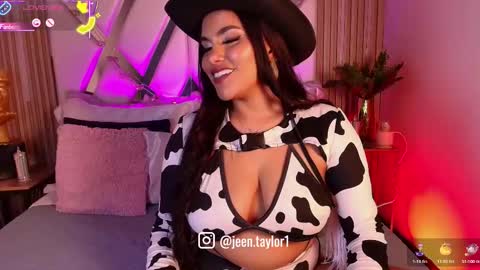 Snapshot of jeen_taylor chatting on October 2025 08:09:02 PM Jeen Taylor online show from October 2025 08:09:02 PM