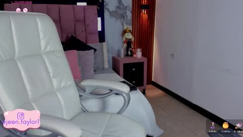 Snapshot of jeen_taylor chatting on October 2025 09:38:01 PM Jeen Taylor online show from October 2025 09:38:01 PM