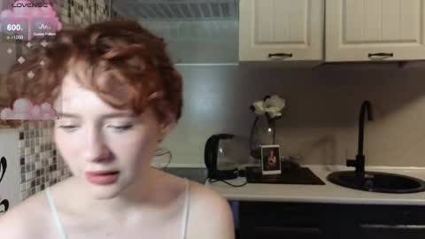 Snapshot of jelly_cherry chatting on October 2025 08:19:01 PM Emily online show from October 2025 08:19:01 PM