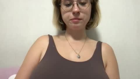 Inna  online show from September 2025 01:56:02 PM