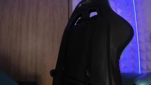 jendralevis online show from February 2026 09:33:02 PM