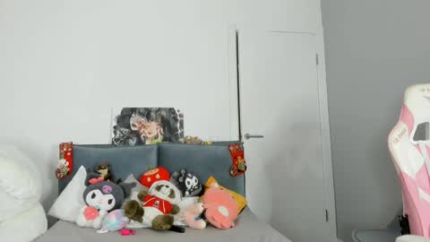 Dolly online show from January 2025 07:40:01 PM