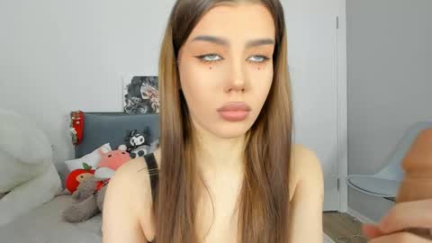 Dolly online show from February 2025 12:28:01 PM