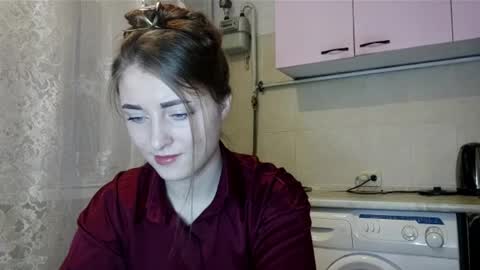 Jeniffer online show from December 2025 09:00:01 PM