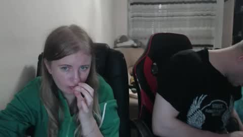 JenisAndPeter online show from October 2025 06:41:02 PM