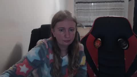 JenisAndPeter online show from November 2025 07:49:02 PM