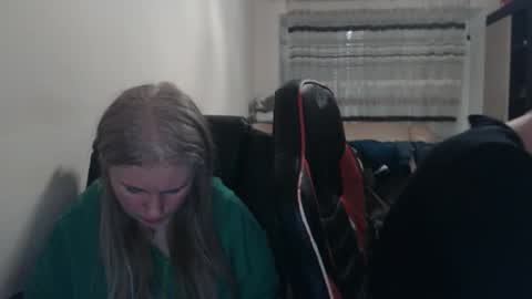 JenisAndPeter online show from March 2026 07:08:01 PM