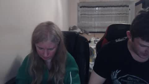 JenisAndPeter online show from April 2026 07:58:02 PM