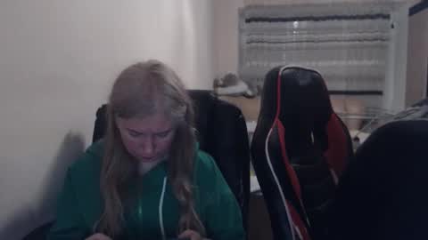 Snapshot of jenisandpeter chatting on April 2026 06:56:02 PM JenisAndPeter online show from April 2026 06:56:02 PM