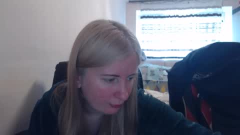 Snapshot of jenisandpeter chatting on May 2026 06:31:02 AM JenisAndPeter online show from May 2026 06:31:02 AM