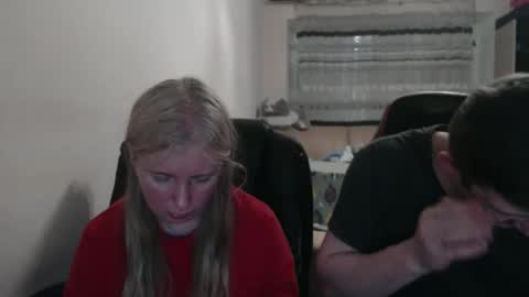 Snapshot of jenisandpeter chatting on May 2026 07:08:02 PM JenisAndPeter online show from May 2026 07:08:02 PM