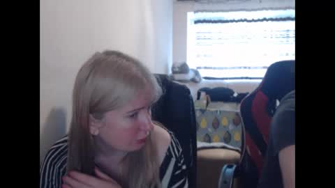 Snapshot of jenisandpeter chatting on May 2026 07:47:01 AM JenisAndPeter online show from May 2026 07:47:01 AM