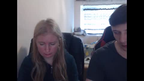 Snapshot of jenisandpeter chatting on May 2026 07:48:02 AM JenisAndPeter online show from May 2026 07:48:02 AM