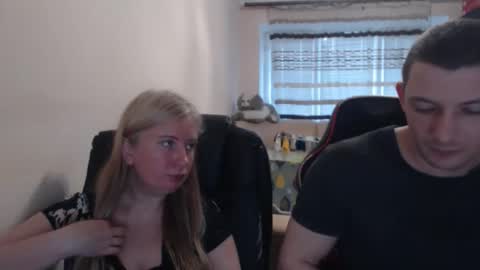 Snapshot of jenisandpeter chatting on May 2026 05:21:02 PM JenisAndPeter online show from May 2026 05:21:02 PM