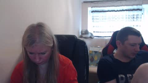 Snapshot of jenisandpeter chatting on May 2026 07:15:02 AM JenisAndPeter online show from May 2026 07:15:02 AM
