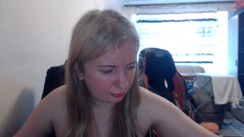 JenisAndPeter online show from June 2026 05:43:02 AM